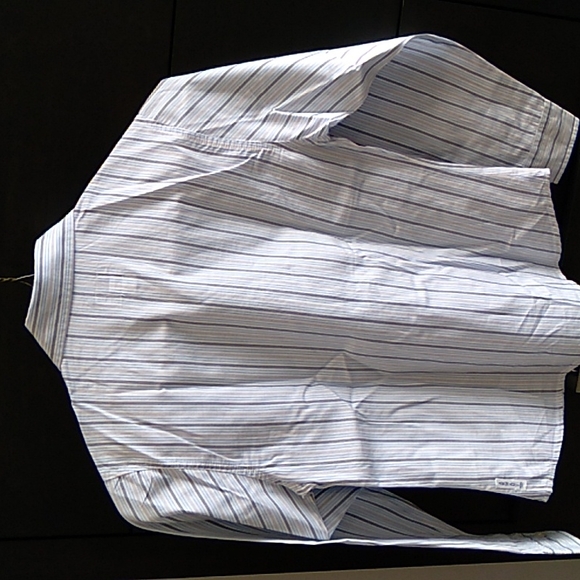 Armani teen size 8 button down dress shirt - Picture 5 of 8